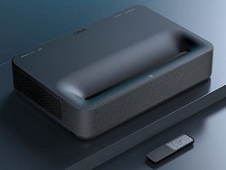 VAVA�A���Z�œ_4K�v���W�F�N�^�[�ɐ��ʌ���J���o�����f���uVA-LT002 BK�v�B�g�f���h�̃u���b�N