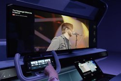 �ăn�[�}���A�C���^���N�e�B�u�Ȏԓ��R���T�[�g�̌����������郉�C�u�v���b�g�t�H�[���𔭕\