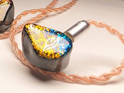 �[�Z���̐V�s�u�����h�uSee audio�v�����{�㗤�B3BA�̃��j�o�[�T��IEM�uanou�v����