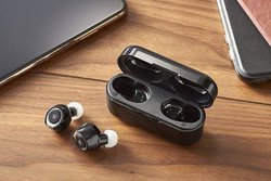 M-SOUNDS�A�ቹ�d���^�C�v�̊��S���C�����X�uMS-TW11�v�BSpinFit�����炦��L�����y�[����