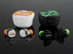 �I�[�f�B�I�e�N�j�J�AEXILE NAOTO�̃t�@�b�V�����u�����h�ƃR���{�������S���C�����X�^Bluetooth�C���z��