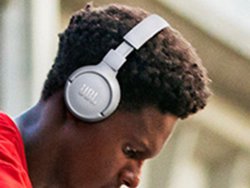 JBL�A�V���像�C�����X�w�b�h�z���uTUNE 510BT�v�B�o�b�e���[������啝����