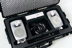 Genelec�A���[�������␳�uGLM�v���g���������h�ő̌��ł���X�s�[�J�[�����^���v���O����