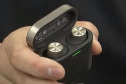 ���w�b�h�t�H���Ձ�B&W���̊��S���C�����X�uPI7�v�uPI5�v�B�X�s�[�J�[�g800D�h�̉����S�����`���[�j���O