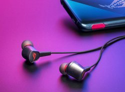 ASUS�ALSR�̗p�h���C�o�[�𓋍ڂ����Q�[�~���O�C���z���uROG Cetra II Core�v