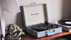 �I���L���[�A���g���ȃg�����N���|�[�^�u���^�[���e�[�u���uOCP-01�v