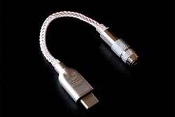 ��C�≮�A384kHz/32bit�܂őΉ���USB Type-C �|�[�^�u��DAC