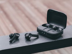 JPRiDE�A���S���C�����X�uTWS-520 MK2�v�B�x�X�g�Z���[���f���̑�񐢑�A�ʘb���\������