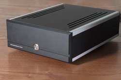 �A�o�b�N���É��X�A�u���≏�c�[���v�̌����8��8���J��