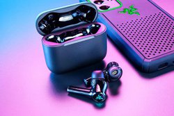 Razer�A����Q�[�~���O���S���C�����X�uHammerhead True Wireless 2nd Gen�v�B�m�C�L�����ƒ�x����