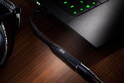 Razer�ATHX��USB-DAC�uTHX ONYX�v��8��27���ɍ��������B�uRainbow Six Siege�v�R���{�w�b�h�Z�b�g��