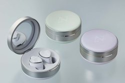 AVIOT�A�n�[�g�^�f�U�C���Ŏ����ʂ銮�S���C�����X�uTE-D01r�v�BPUFFY�ƃ^�C�A�b�v