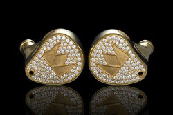 Noble Audio�A330���~�^���{��1���IEM�uGold��Diamond Sultan�v�B�S�[���h➑́E�_�C�������h����