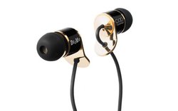 Chord & Major�A���Q�[�wDEEMO�x�Ƃ̃R���{�C���z���B�C���X�g�̎��u�b�N/�T���g��USB��