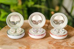 AVIOT�A�����������S���C�����X�̐V���f���uTE-D01i2�v�B�m�C�L�������ڂȂǋ@�\������