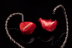 QoA�A�n�C�u���b�h�C���z���uVesper�v�ɐV�F�uRubyRed�v