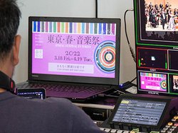 �g��R�X�g�h�Łg�����\�h�ȃI�����C�����C�u�z�M�������Ɏ������邩�H�@�����E�t�E���y�Ղ̎��g��