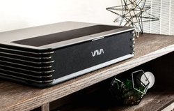 ���Z�œ_4K�v���W�F�N�^�[�uVAVA Chroma�v�̑̌�������A4/20-5/2�ŏH�t���ɂĊJ��