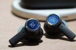 Bang & Olufsen�A�X�e���̗p��ANC���S���C�����X�uBeoplay EX�v�B����a�h���C�o�[�Œቹ����