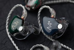 64 Audio�A3BA�̃J�X�^��IEM����@�uA3t�v�^�u�����h2�@��ڂ̃n�C�u���b�h�J�X�^��IEM�uA4s�v