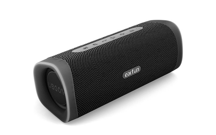 EarFun�A�h���h�oBluetooth�X�s�[�J�[�uEarFun UBOOM L�v�B�f���A��55mm�U�����p�b�V�u���W�G�[�^�[�ŏd�ቹ�Đ�