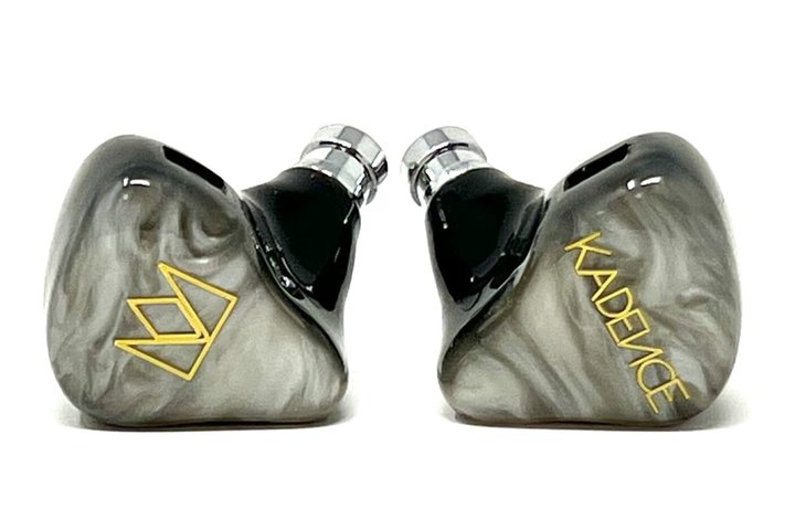 Noble Audio�A�u�����h��Knowles�~Sonion�̃n�C�u���b�hBA���j�o�[�T��IEM�uKADENCE�v