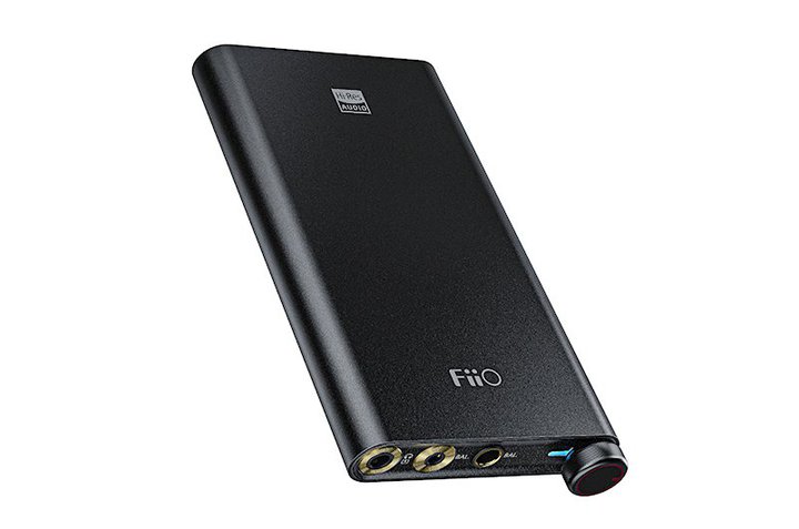 FiiO�AMQA�t���f�R�[�h�Ή��̃|�^�A���uQ3 MQA�v�BXMOS��USB�C���^�[�t�F�[�X���̗p