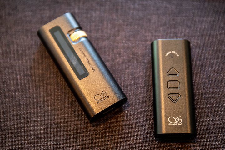 ���|�^����SHANLING�A�X�e�B�b�N�^DAC�uUA3�v�^White Barrell II�̃��P�[�u�����o��