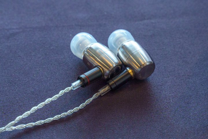 ���|�^��������➑̂ŋA���Ă������f�B�E�X �g�h�u���x�h �^FitEar���̃w�b�h�z������@����I