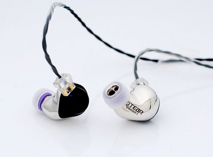 {Rn65NLOfFitEaruSilvervȂǐViX1ʊlBwbhz؃LO tWG[rbN