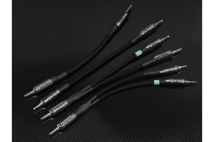 Brise Audio�A�t���e�b�N�����W�E�����b�L�g�p�̃|�[�^�u���I�[�f�B�I�p���C���P�[�u���uYATONO-MINI RH2+�v