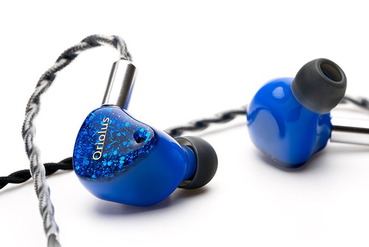 Oriolus�A�u�����h����3�E�F�C�^3�h���C�o�[�\���̃n�C�u���b�h�C���z���uSzalayi�v