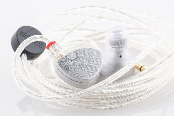 8/5�����̐V���i�A�����J�iMoonDrop�j�uAria Snow Edition�v��1�ʂ��l���I �w�b�h�z������؃����L���O ���t�W���G�[�r�b�N��