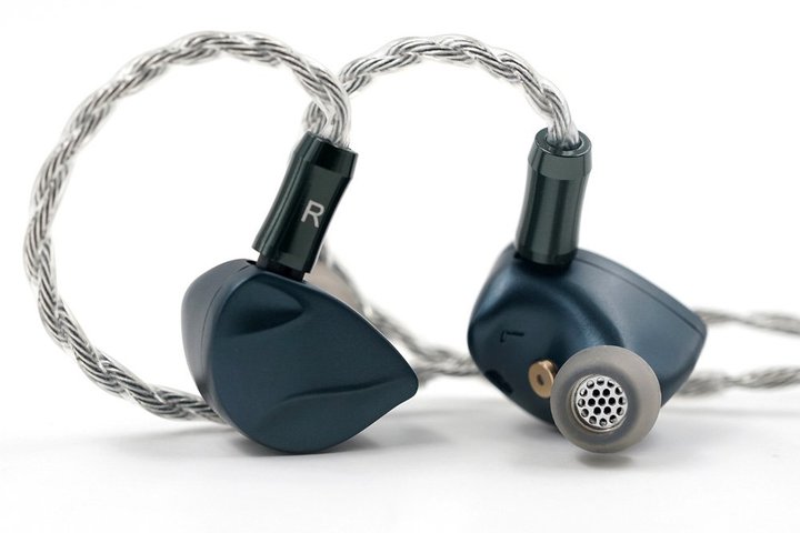 ���ؓd�q�ABQEYZ���i�̎�舵�����J�n�B�}�O�l�b�g���`���[�i�[���ڂ́uAutumn�v�𔭔�