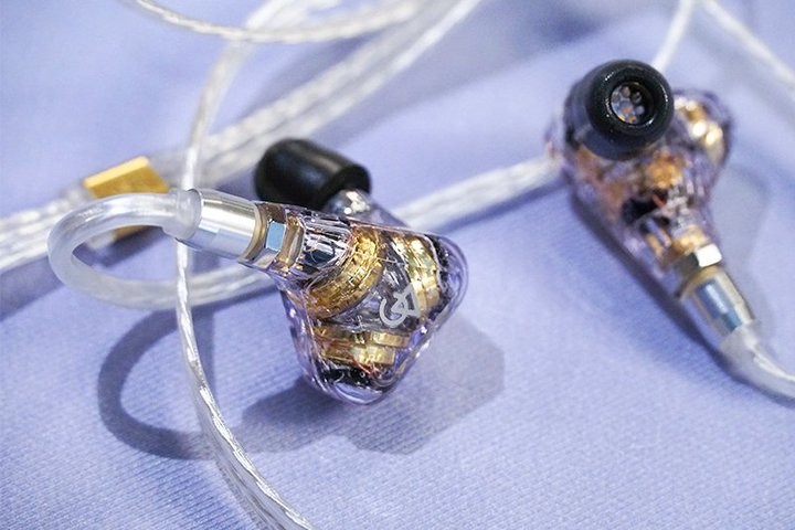 ���w�b�h�t�H���Ձ�Campfire Audio��3DD�C���z���uTrifecta�v�o��^Unique Melody�A�`�^��➑́uMaven Pro�v������2�@�̐VIEM���o�W