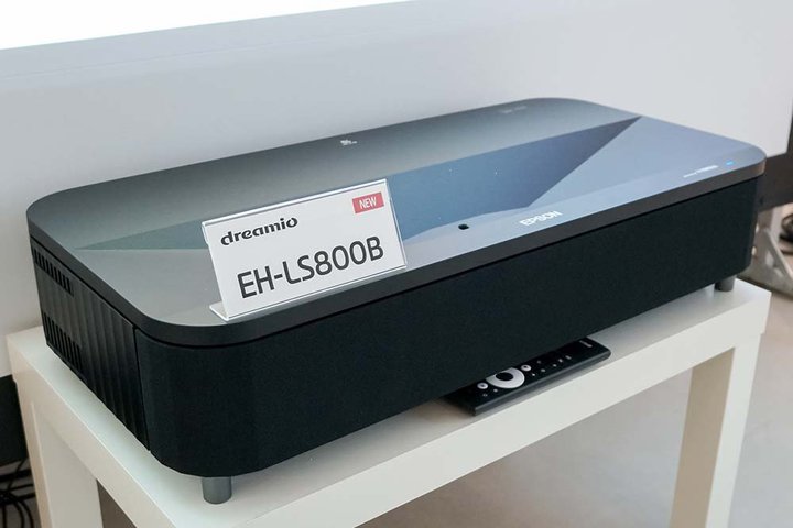 �G�v�\���A�ǂ܂�2.5cm��80�C���`�̓��ʂ��\�Ȓ��Z�œ_�v���W�F�N�^�[�uEH-LS800�v