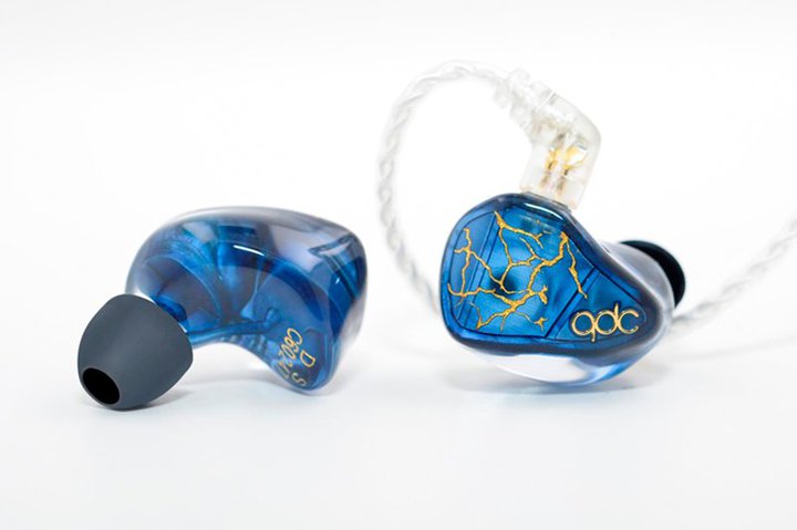 qdc�A�u�����h����1DD�\���̃��j�o�[�T��IEM�uDmagic Solo�v�B8mm�t�������W�_�C�i�~�b�N�h���C�o�[����