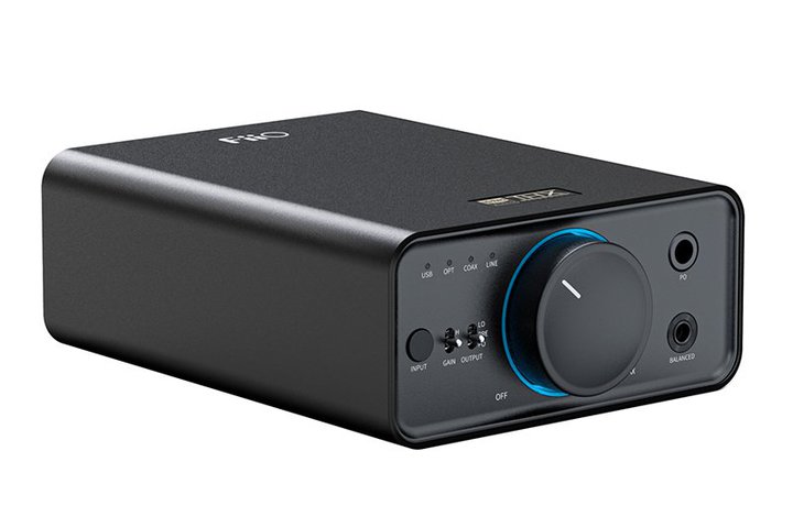 FiiO�AAKM�̍ŐVDAC�`�b�v�𓋍ڂ������^�w�b�h�z���A���v�uK7�v