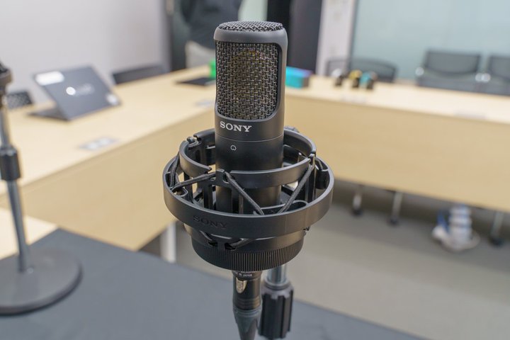 �\�j�[�A�v���X�^�W�I�p�}�C�N�̋Z�p������������6���~�̑�^�}�C�N�uC-80�v