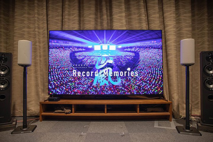 �\�j�[�̍ŐV�z�[���V�A�^�[�Łu���v�ɔM���B�\�j�[�X�g�A�ő̌��C�x���g�J�ÁA�L�҂���s�̌����Ă���