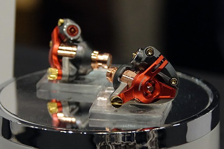 ���|�^�t�F�X��Acoustune�uHS2000MX�v�́g�}�[�N2�h �Q�l�W���^���f�B�E�X�u�h�u���x�v�������