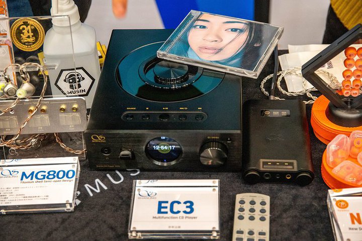 ���|�^�t�F�X��SHANLING����CD�v���[���[�uEC3�v�o��I�^�g�Ȃ��h�ɂ�����Brise Audio��USB-C�P�[�u��