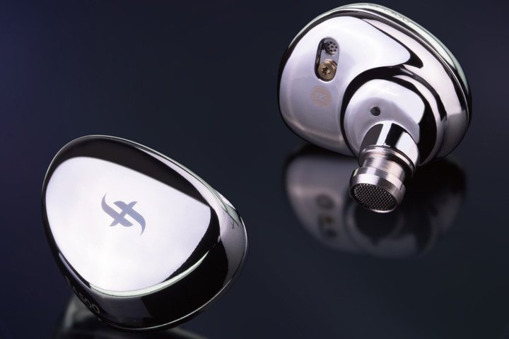 SIMGOT�A�f���A�����C��H���̗p����_�C�i�~�b�N�^�C���z���uEA500�v