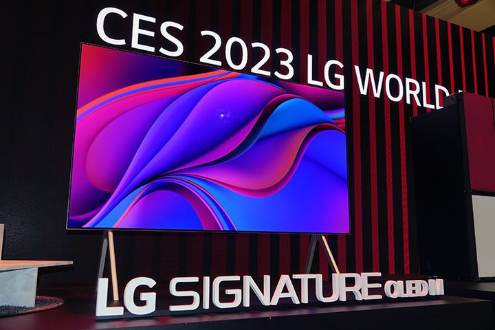 ��CES��LG�A�ʑ̃`���[�i�[�ƃ��C�����X�ڑ�����4K�e���r�uSIGNATURE OLED M�v�B�Ǝ��Z�p�uZero Connect�v�g�p
