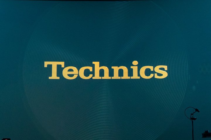 ��CES���e�N�j�N�X�A�V���S���C�����X��2023�N�t����