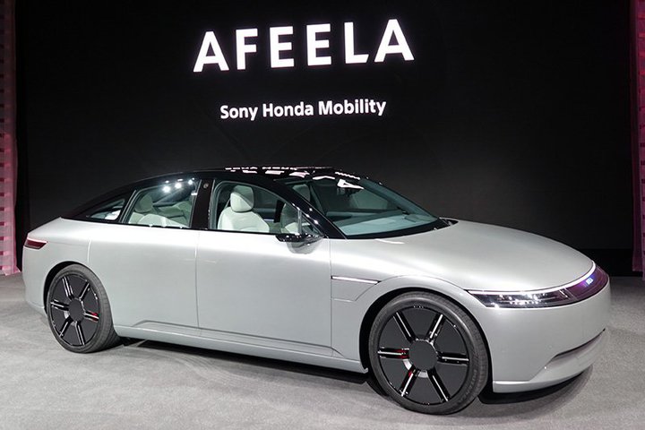 ��CES���\�j�[�E�z���_��1�eEV�uAFEELA�v�v���g�^�C�v�𑽊p�x����t�H�g���|�[�g