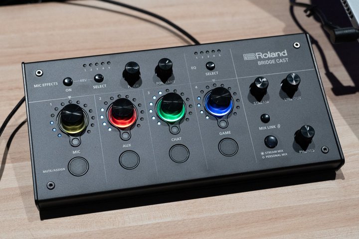 ��CES�����[�����h����g�Q�[�~���O�E�I�[�f�B�I�~�L�T�[�h�uBRIDGE CAST�v���o��