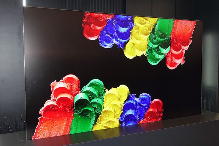 ��CES��TCL�A�����^�uUltra Slim 8K Mini LED�v�◇��3D�Ή�8K�f�B�X�v���C�ȂǎQ�l�W��