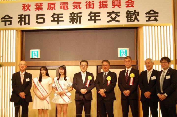 HtdCXUVNJÁBCς̊Ō͂˂̂