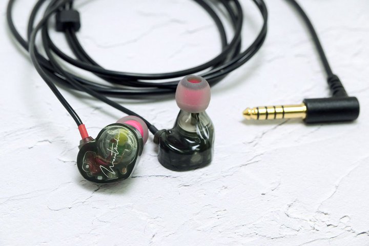 Maestraudio�A�g4.4mm�o�����X�ڑ��p�`���[�j���O�h ���{�����C���z���uMA910SB�v